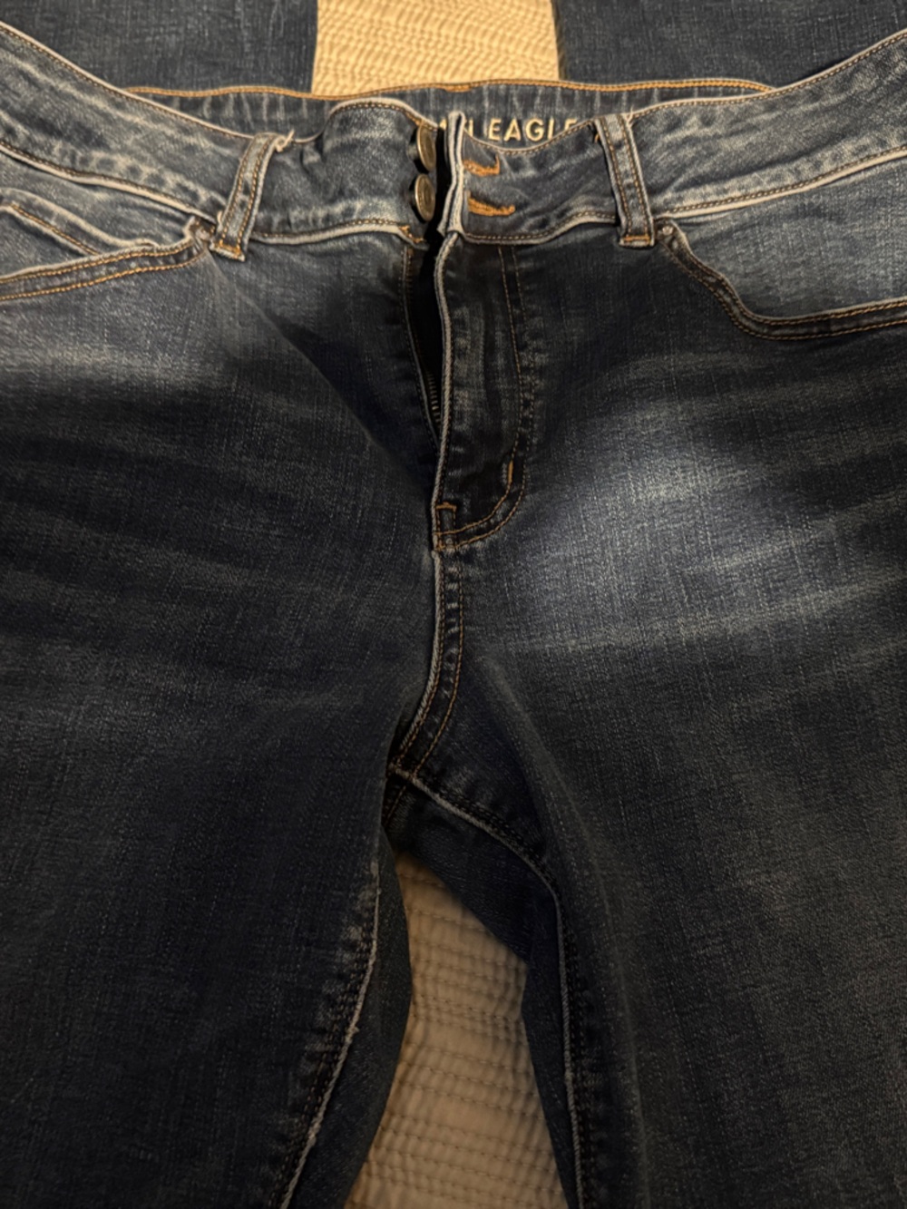 American Eagle Outfitters Dark Wash distressed Relaxed Jeans